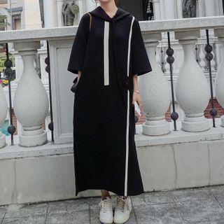 3/4-sleeve Two Tone Midi Hoodie Dress