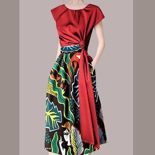 Set: Short-sleeve Plain Blouse + Patterned Midi A-line Skirt
