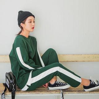 Contrast-trim T-shirt & Sweat Pants Set