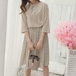 Set: Elbow-sleeve Top + Dotted Pleated Skirt