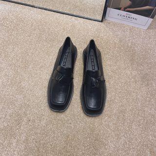 Plain Knot Loafers