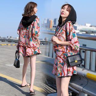 Set: 3/4-sleeve Printed Chiffon Hoodie + Wide-leg Shorts