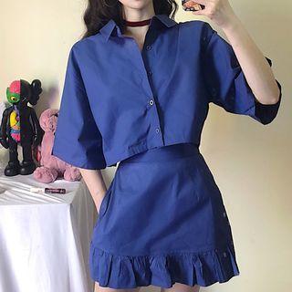Cropped T-shirt / Frilled High-waist Skirt