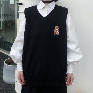 Lantern-sleeve Shirt / Embroidered Knit Vest