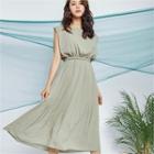 Cao-sleeve Pleated Dress