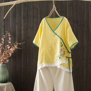 Contrast Trim Embroidered Top