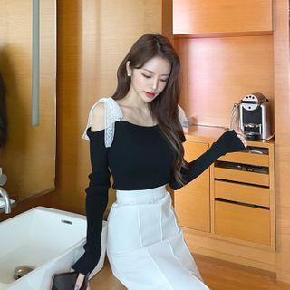 Lace Tie-shoulder Knit Crop Top