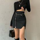 Plain Mini Pencil Skirt / Chain Belt Bag