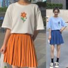 Elbow-sleeve Flower Print T-shirt / A-line Mini Pleated Skirt