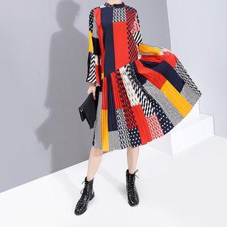 Bell-sleeve Color Block Pleated Dress