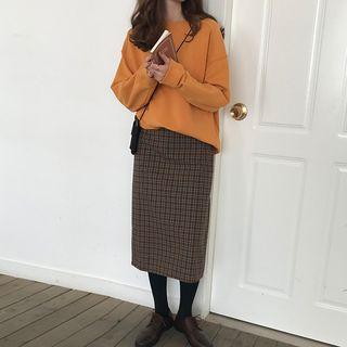 Crew-neck Pullover / Plaid Midi Straight-fit Skirt