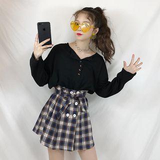 Plain Long Sleeve T-shirt / Plaid A-line Skirt