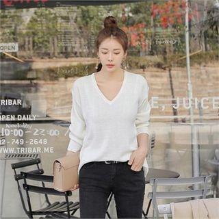 V-neck Colored Loose-fit Knit Top