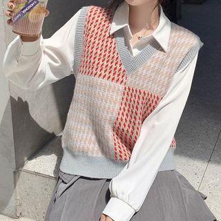 Set: Patterned Sweater Vest + Plain Shirt