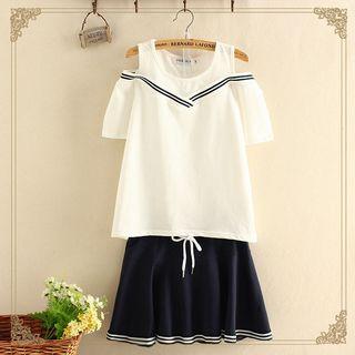 Set: Cut Out Shoulder Short Sleeve T-shirt + Striped Flared Skirt