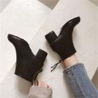 Round-toe Kitten-heel Ankle Boots