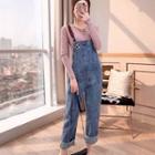 Set: Long-sleeve Crinkled Knit Top + Denim Dungaree