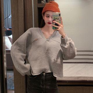 Long-sleeve V-neck Plain Sweatshirt