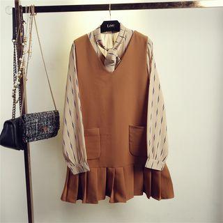 Pleated Pocketed Sleeveless A-line Dress