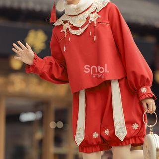 Mock-neck Blouse / Baggy Shorts
