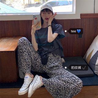 Short-sleeve T-shirt / Leopard Print Wide-leg Pants