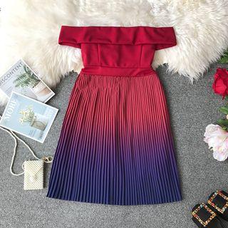 Off-shoulder Gradient Accordion Pleated A-line Dress