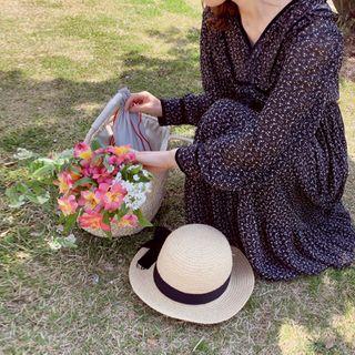 V-neck Contrast-trim Floral Print Dress