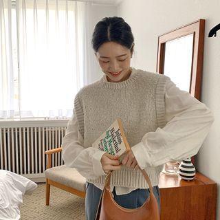 Round-neck Boucle-knit Vest