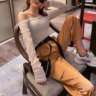 Asymmetric Long-sleeve Cropped T-shirt / Shirred Harem Cargo Pants / Set