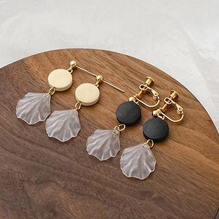 Petal & Wooden Disc Dangle Earring
