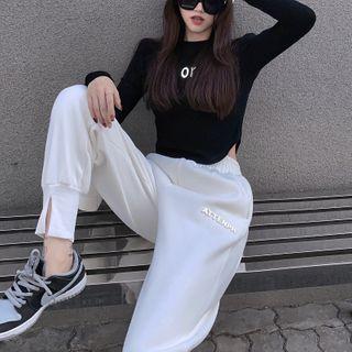 Long-sleeve Lettering T-shirt / Jogger Sweatpants