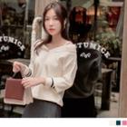 V-neck Spaghetti-strap Argyle Striped Knited Top
