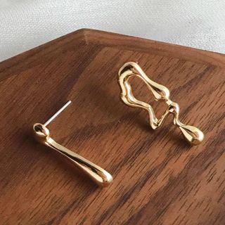Non-matching Irregular Alloy Drop Earring 1 Pair - Gold - One Size