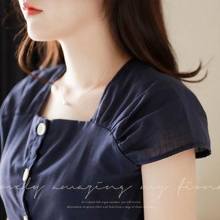 Square-neck Cap-sleeve Buttoned Top