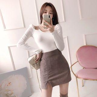 Puff-shoulder Chain-trim Rib-knit Top