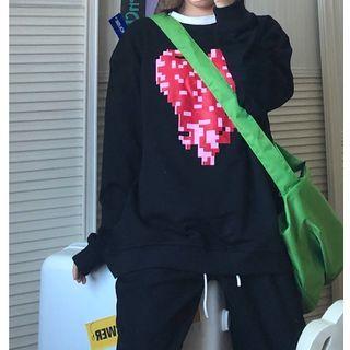Long-sleeve Heart Printed Sweatshirt Black - One Size