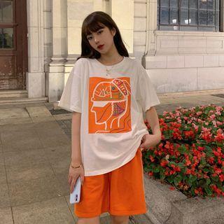 Short-sleeve Print T-shirt / Straight Leg Shorts / Sweatpants