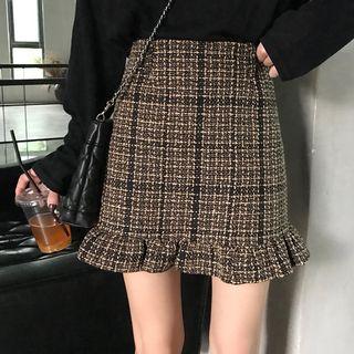 Plain Long-sleeve T-shirt / Plaid Mini A-line Skirt