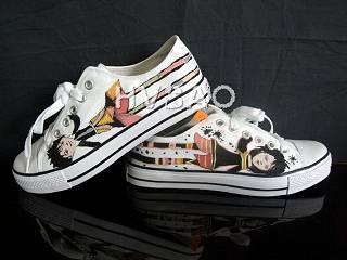 Fashionable Pair Canvas Sneakers