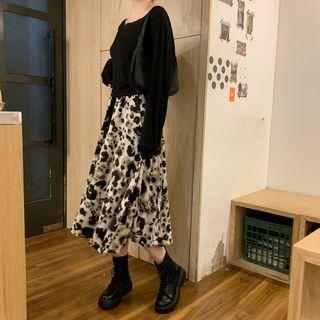 Plain Long-sleeve T-shirt / Leopard Print Midi A-line Skirt