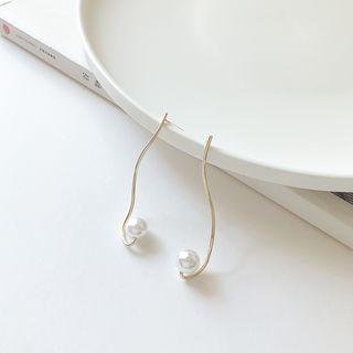 Irregular Wirework Faux Pearl Dangle Earring