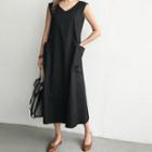 Sleeveless Pocket-side A-line Long Dress