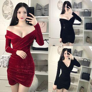 Long-sleeve V-neck Mini Sheath Velvet Dress