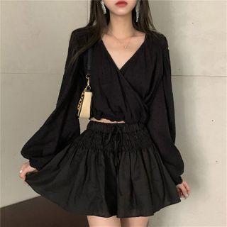 Long-sleeve V-neck Cropped Plain Top / Plain Skort