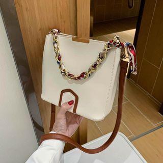 Contrast Lining Crossbody Bag