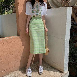Cactus Print Short-sleeve T-shirt / Plaid Midi Straight-fit Skirt