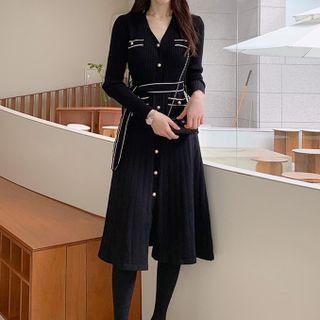 Long-sleeve Contrast Trim V-neck Knit Dress Black - One Size
