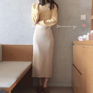 Round Neck Sweater / Midi Pencil Skirt