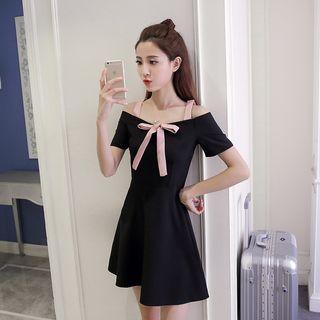Short-sleeve Tied A-line Dress