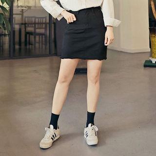 Flat-front Frey-hem Skirt